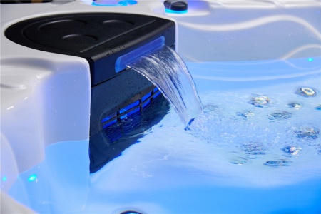 Гидромассажный спа-бассейн Joyee SPA Berlin