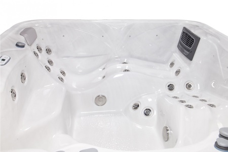 Гидромассажный спа-бассейн Wellis Saturn