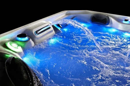 Гидромассажный спа-бассейн Sunrans SR805 Гидромассажный спа-бассейн Sunrans SR805